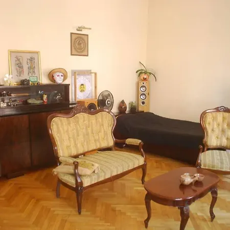 דירה Nice Studio Few Steps From Main Square *
